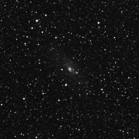 Imagem de referência (DSS2) de ESO097-013 — Circinus Galaxy — objeto ainda não capturado no observatório