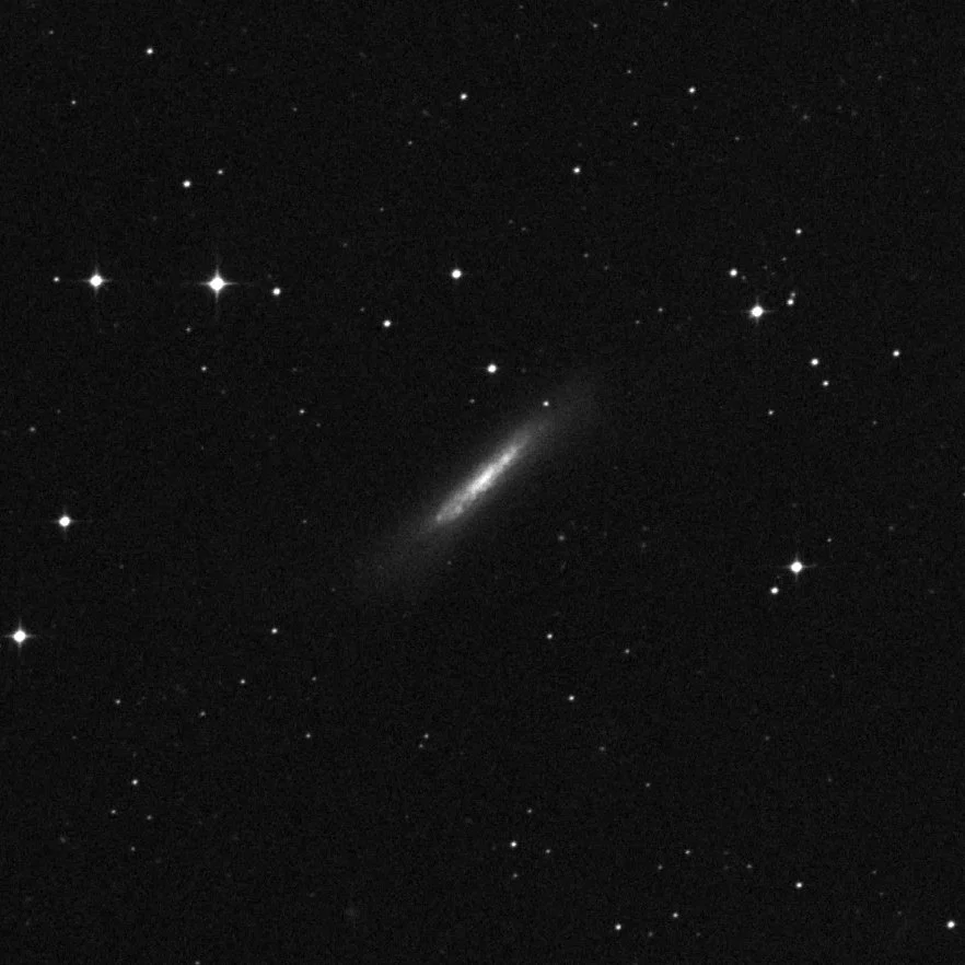 Imagem de referência (DSS2) de ESO358-063 — objeto ainda não capturado no observatório