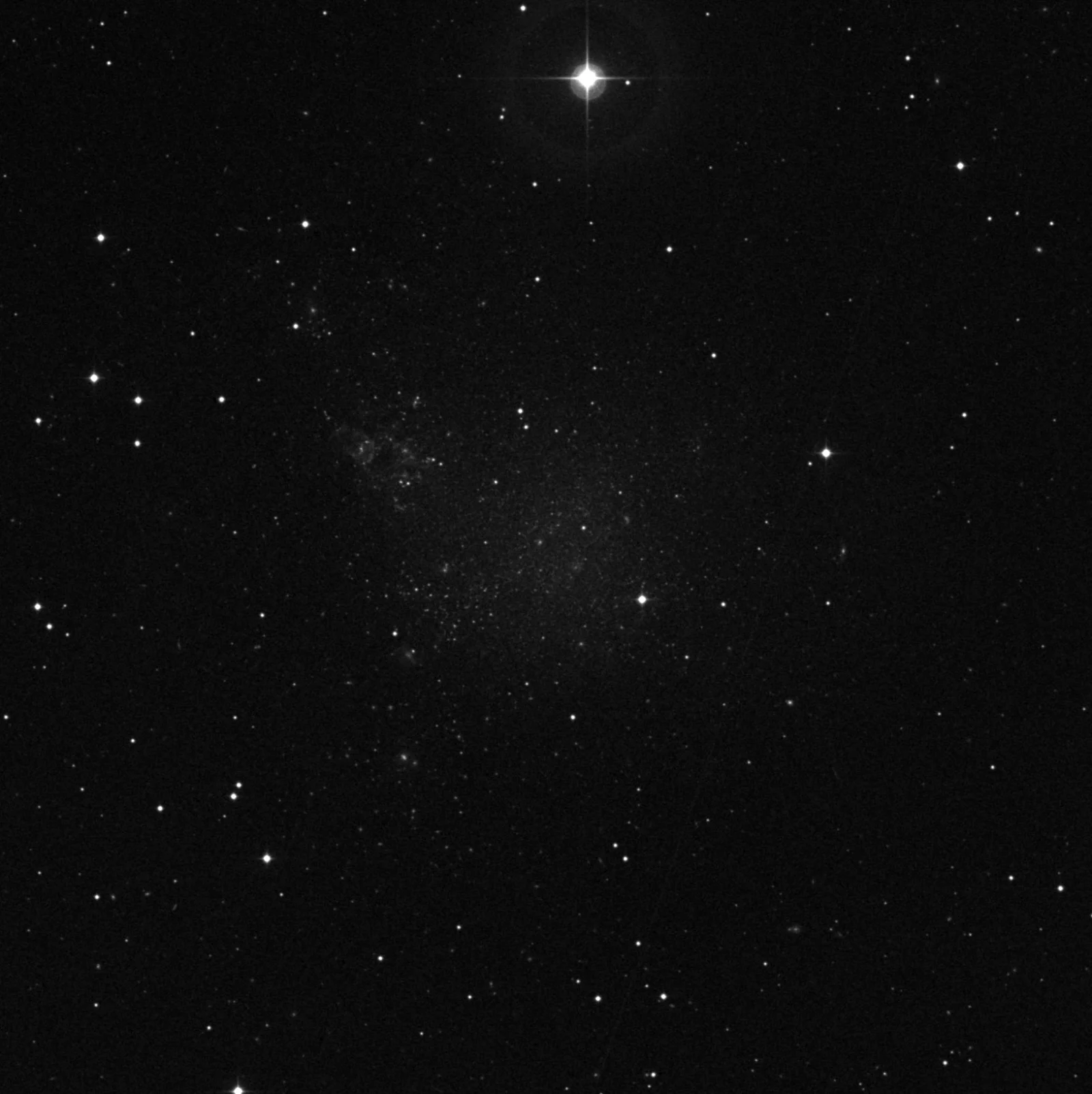 Imagem de referência (DSS2) de IC 1613 — objeto ainda não capturado no observatório