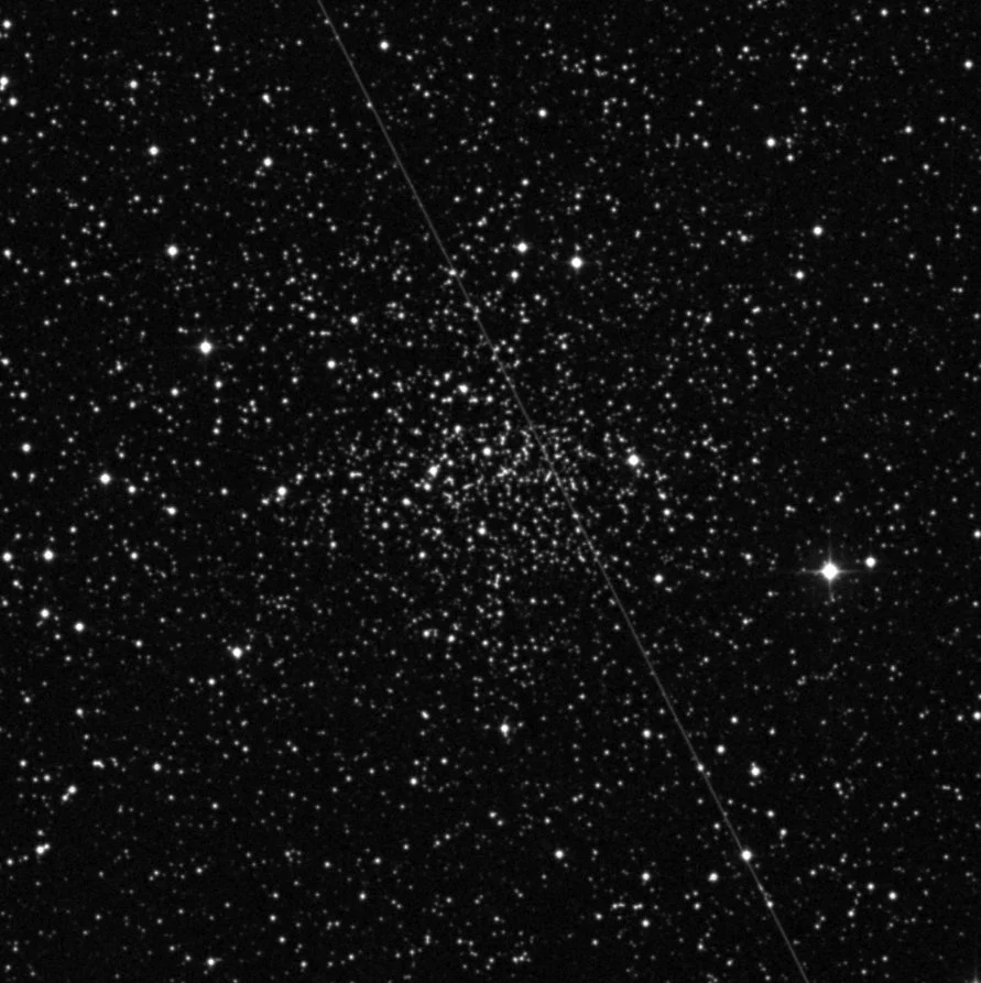 Imagem de referência (DSS2) de IC 166 — objeto ainda não capturado no observatório