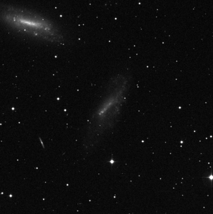 Imagem de referência (DSS2) de IC 1727 — objeto ainda não capturado no observatório