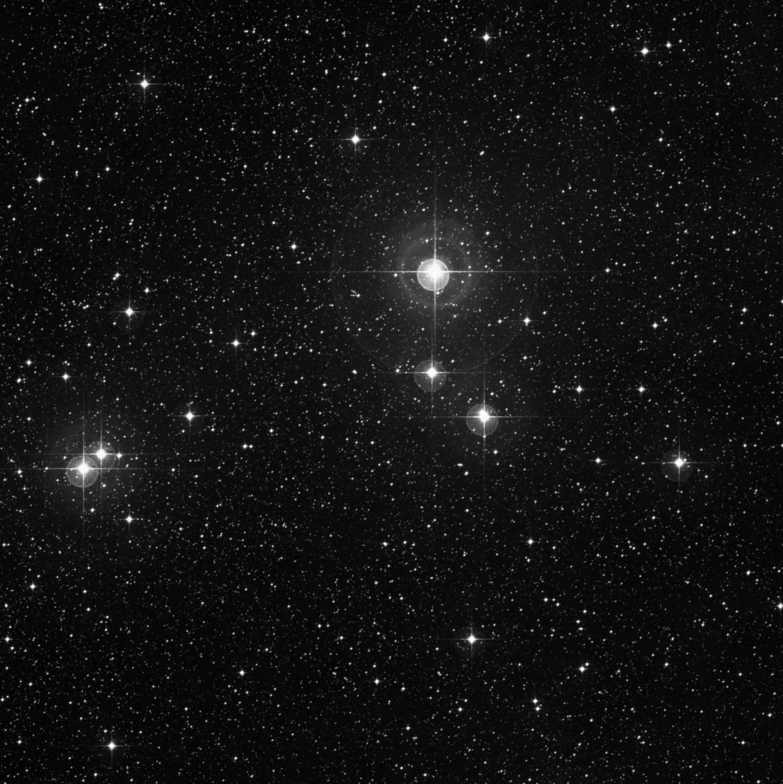 Imagem de referência (DSS2) de IC 2391 — omi Vel Cluster — objeto ainda não capturado no observatório
