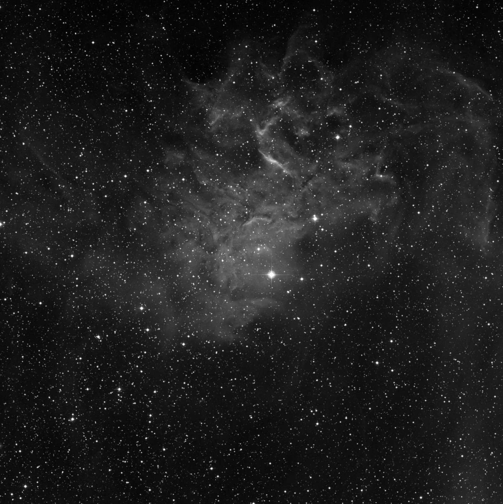 Imagem de referência (DSS2) de IC 405 — Nebulosa da Estrela Chamejante — objeto ainda não capturado no observatório