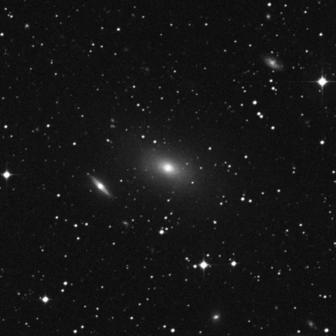 Imagem de referência (DSS2) de IC 4329 — objeto ainda não capturado no observatório
