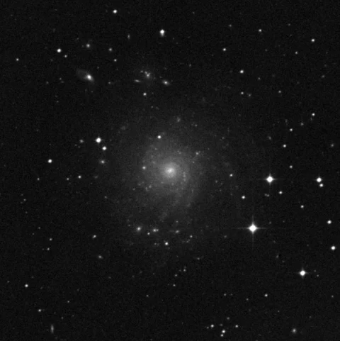 Imagem de referência (DSS2) de IC 5332 — objeto ainda não capturado no observatório