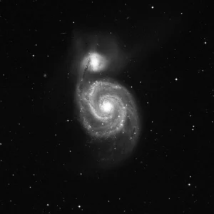 Imagem de referência (DSS2) de M51 — Galáxia do Redemoinho — objeto ainda não capturado no observatório