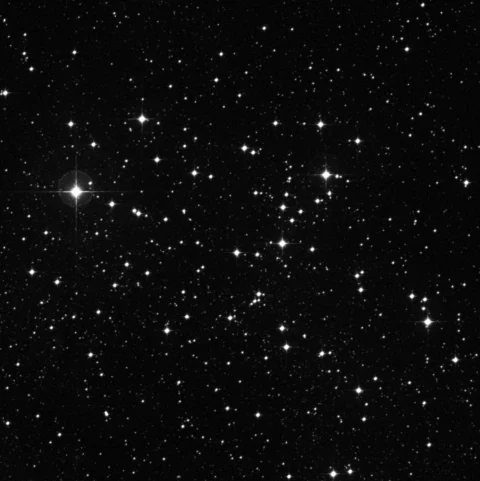 Imagem de referência (DSS2) de M6 — Butterfly Cluster — objeto ainda não capturado no observatório