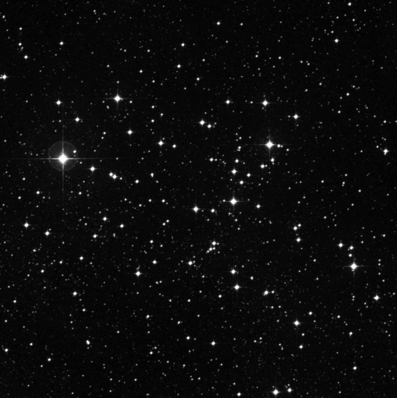 Imagem de referência (DSS2) de M6 — Butterfly Cluster — objeto ainda não capturado no observatório