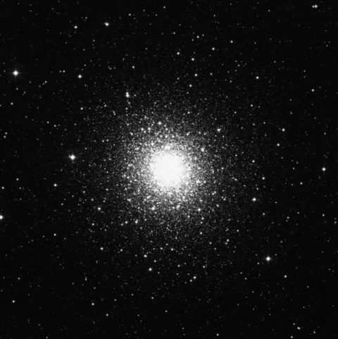 Imagem de referência (DSS2) de M92 — objeto ainda não capturado no observatório
