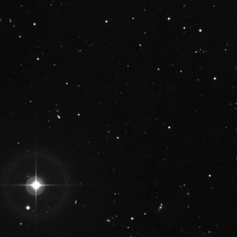 Imagem de referência (DSS2) de Mel 111 — Coma Berenices Cluster — objeto ainda não capturado no observatório
