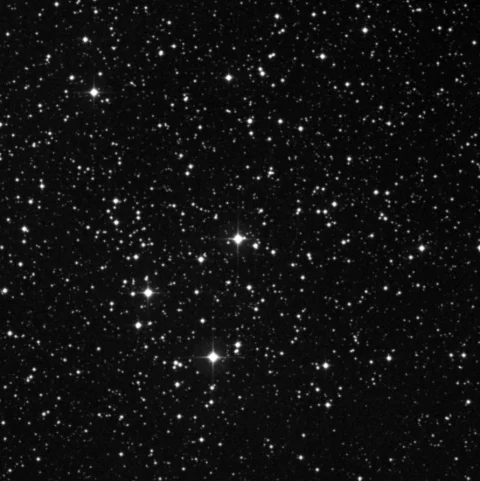 Imagem de referência (DSS2) de NGC 129 — objeto ainda não capturado no observatório