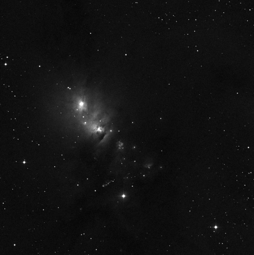 Imagem de referência (DSS2) de NGC 1333 — objeto ainda não capturado no observatório