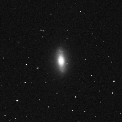 Imagem de referência (DSS2) de NGC 1380 — objeto ainda não capturado no observatório