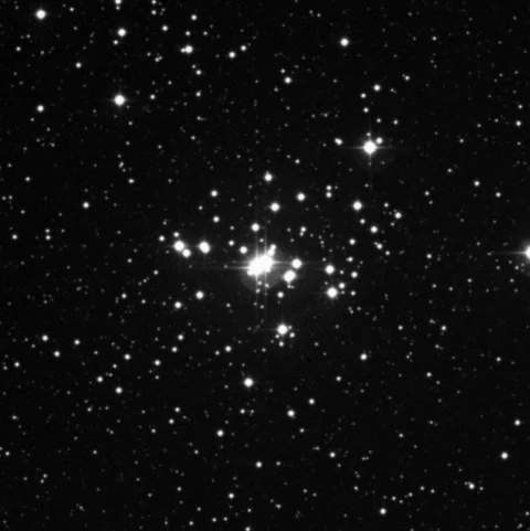 Imagem de referência (DSS2) de NGC 1502 — objeto ainda não capturado no observatório