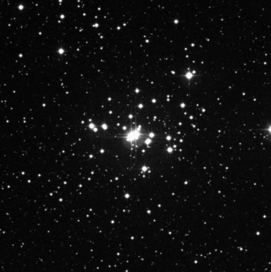 Imagem de referência (DSS2) de NGC 1502 — objeto ainda não capturado no observatório