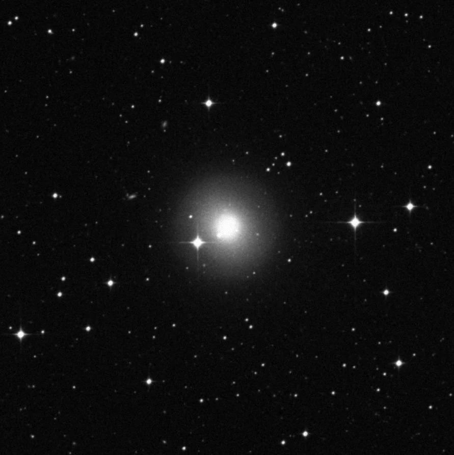Imagem de referência (DSS2) de NGC 1574 — objeto ainda não capturado no observatório