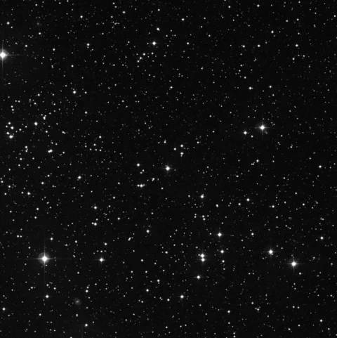 Imagem de referência (DSS2) de NGC 1746 — objeto ainda não capturado no observatório