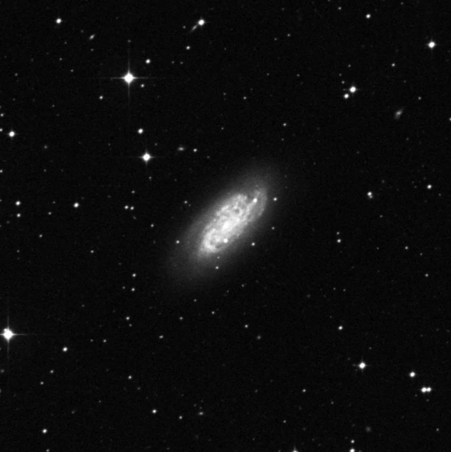 Imagem de referência (DSS2) de NGC 1792 — objeto ainda não capturado no observatório