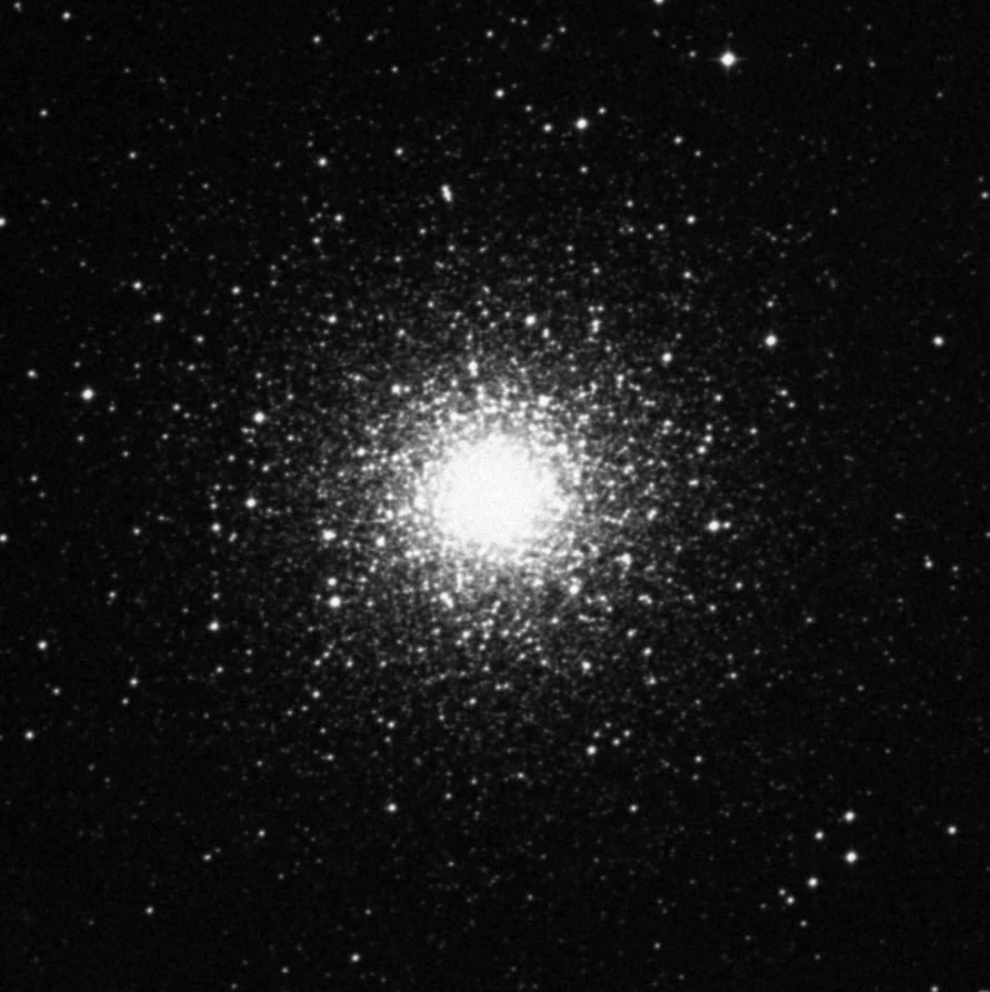 Imagem de referência (DSS2) de NGC 1851 — objeto ainda não capturado no observatório