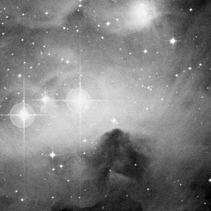 Imagem de referência (DSS2) de NGC 1977 — Nebulosa do Homem Correndo — objeto ainda não capturado no observatório