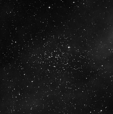 Imagem de referência (DSS2) de NGC 2112 — objeto ainda não capturado no observatório