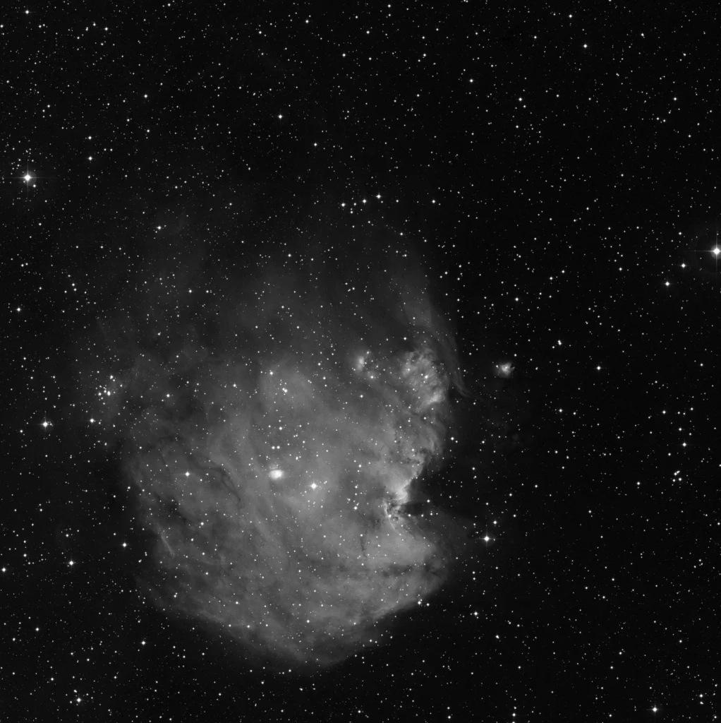 Imagem de referência (DSS2) de NGC 2174 — Nebulosa Cabeça de Macaco — objeto ainda não capturado no observatório