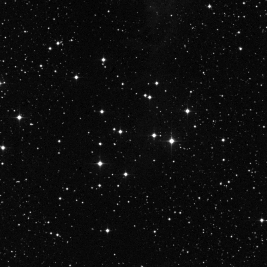 Imagem de referência (DSS2) de NGC 225 — objeto ainda não capturado no observatório