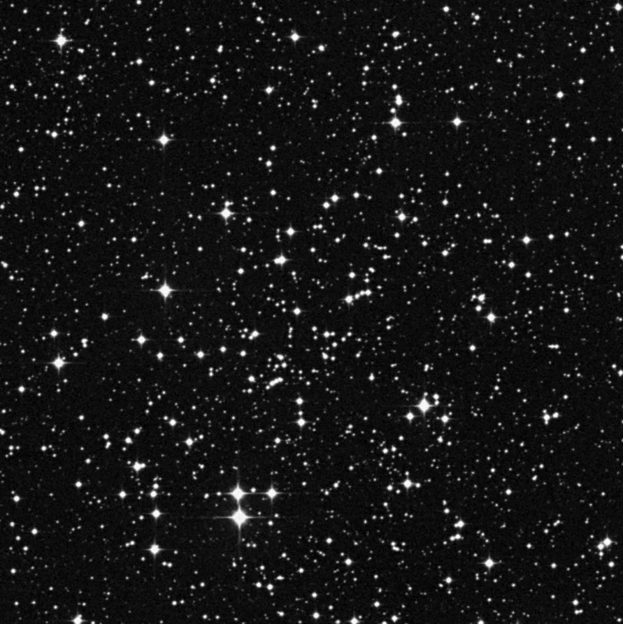 Imagem de referência (DSS2) de NGC 2286 — objeto ainda não capturado no observatório