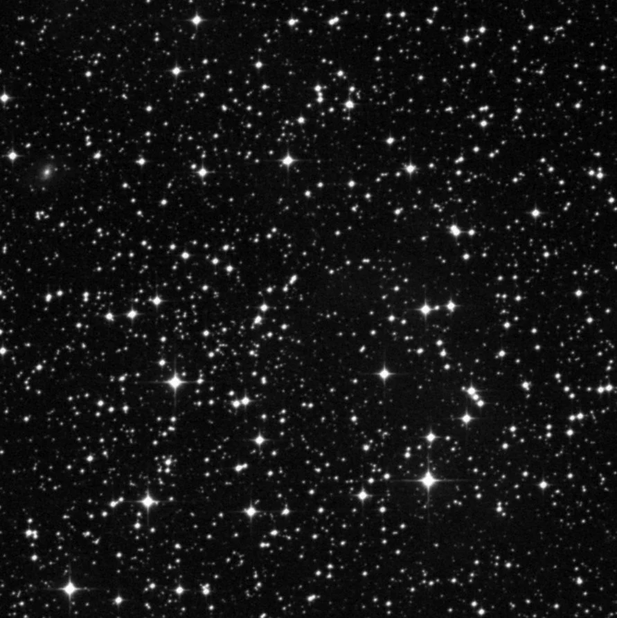Imagem de referência (DSS2) de NGC 2354 — objeto ainda não capturado no observatório
