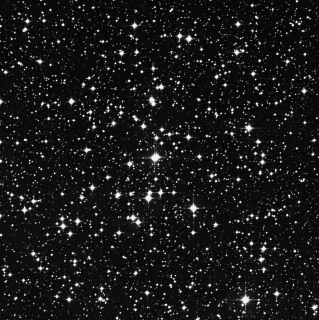 Imagem de referência (DSS2) de NGC 2423 — objeto ainda não capturado no observatório
