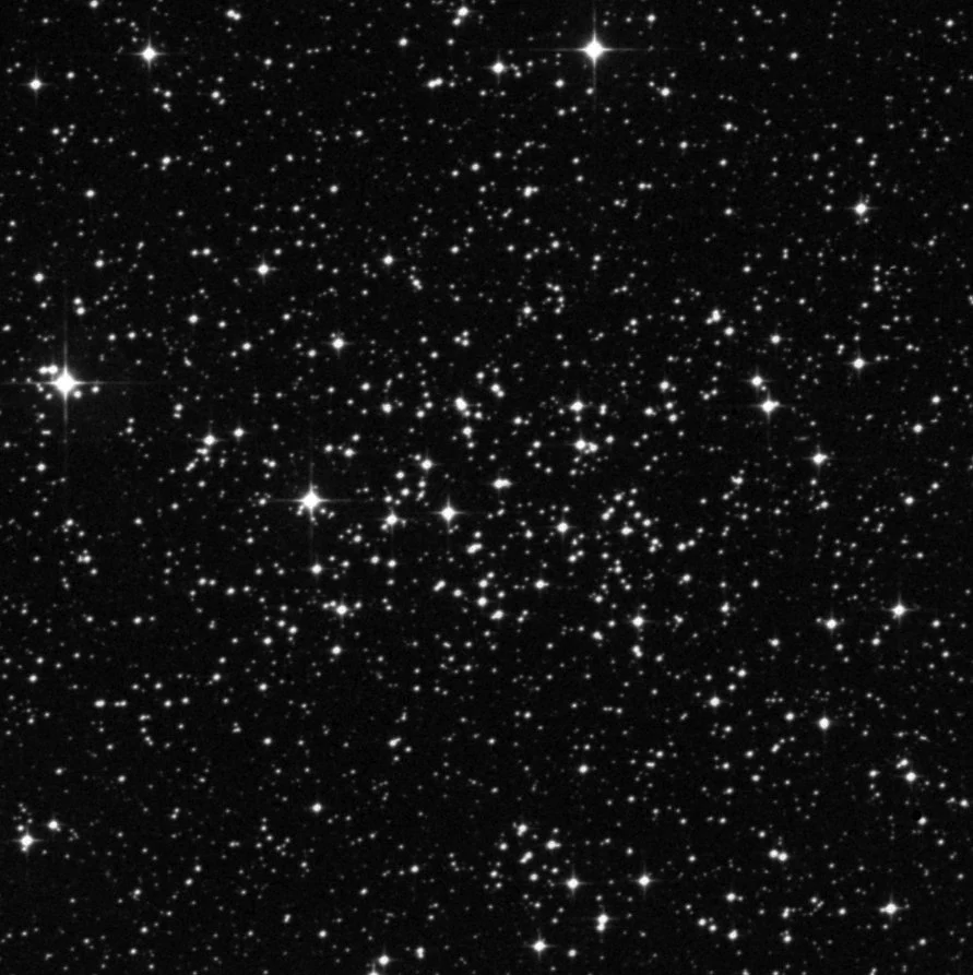 Imagem de referência (DSS2) de NGC 2627 — objeto ainda não capturado no observatório