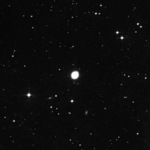 Imagem de referência (DSS2) de NGC 3242 — Fantasma de Júpiter — objeto ainda não capturado no observatório