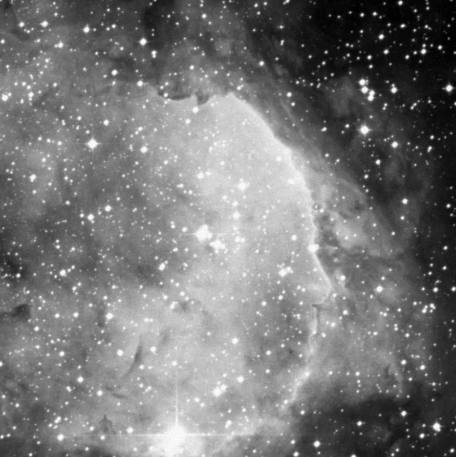 Imagem de referência (DSS2) de NGC 3324 — objeto ainda não capturado no observatório