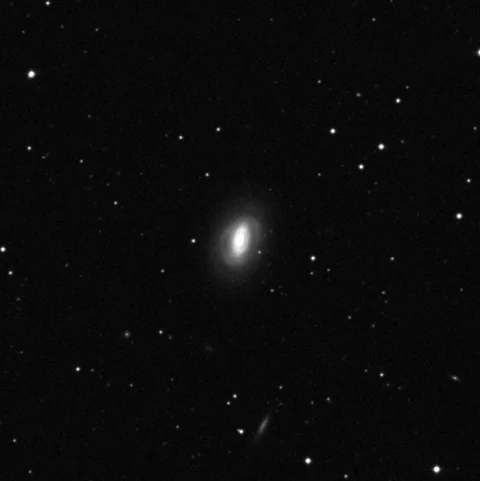 Imagem de referência (DSS2) de NGC 3626 — objeto ainda não capturado no observatório