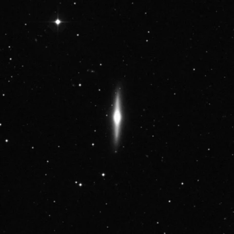 Imagem de referência (DSS2) de NGC 4026 — objeto ainda não capturado no observatório