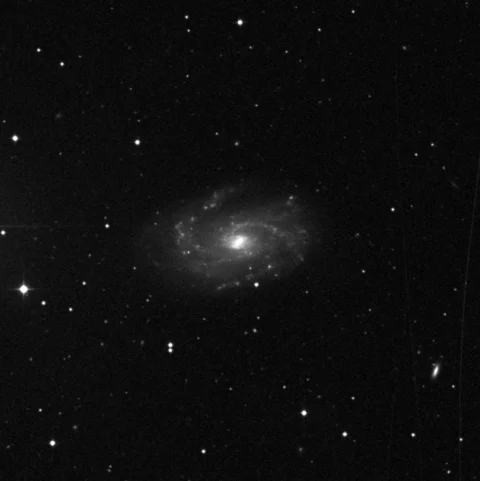 Imagem de referência (DSS2) de NGC 4145 — objeto ainda não capturado no observatório
