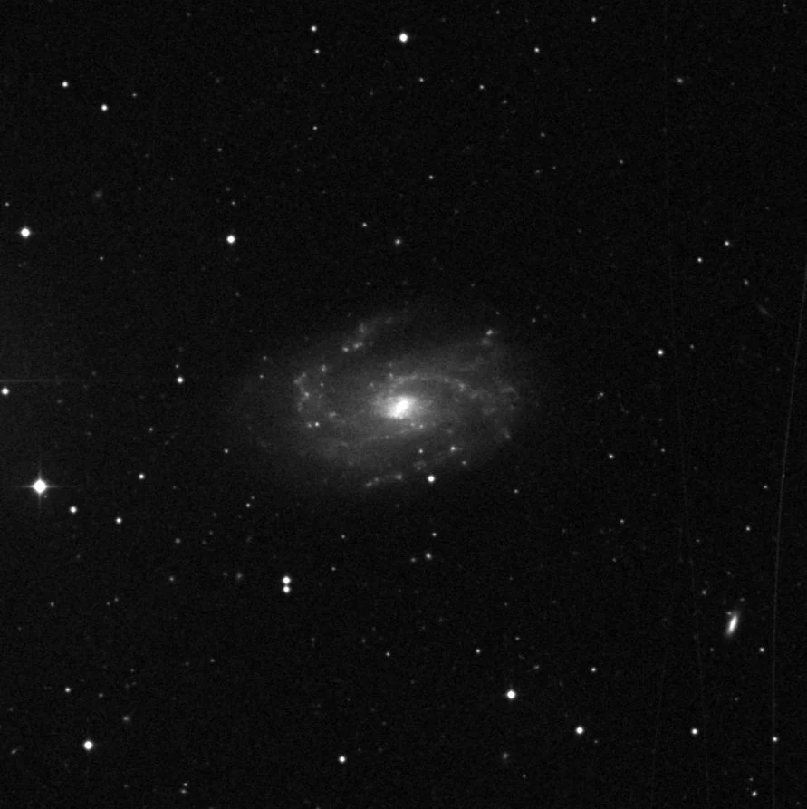 Imagem de referência (DSS2) de NGC 4145 — objeto ainda não capturado no observatório