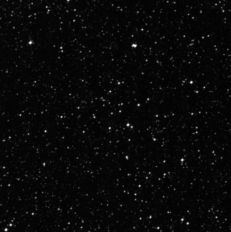 Imagem de referência (DSS2) de NGC 4230 — objeto ainda não capturado no observatório