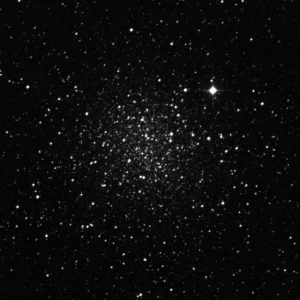 Imagem de referência (DSS2) de NGC 4372 — objeto ainda não capturado no observatório