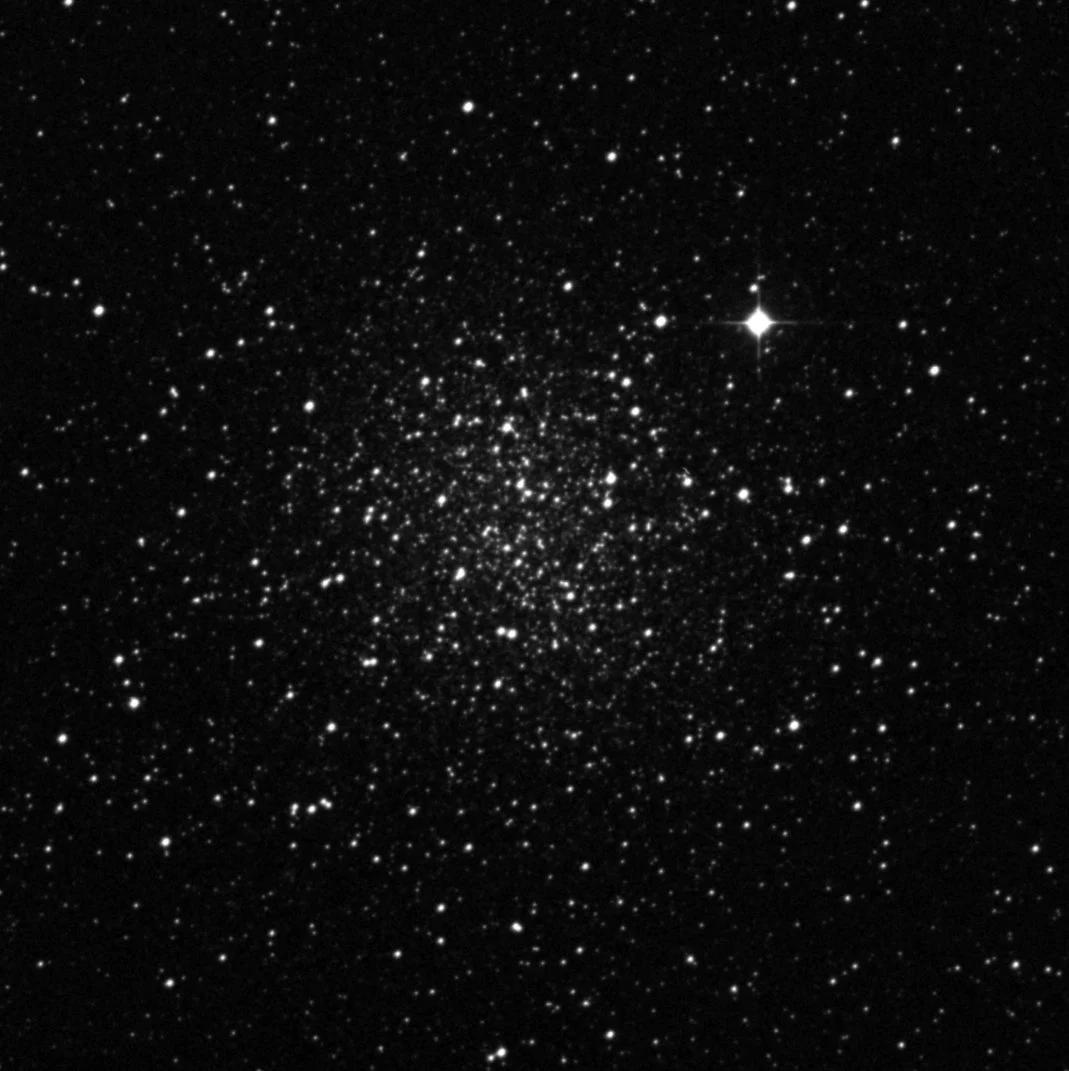 Imagem de referência (DSS2) de NGC 4372 — objeto ainda não capturado no observatório