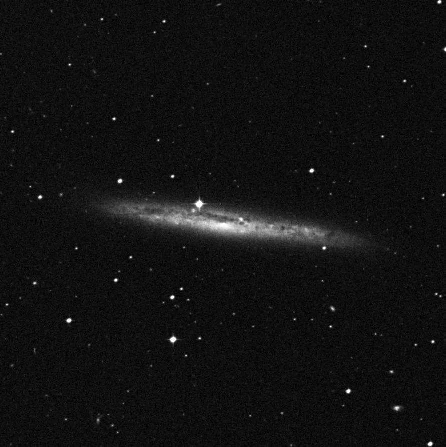 Imagem de referência (DSS2) de NGC 4517 — objeto ainda não capturado no observatório