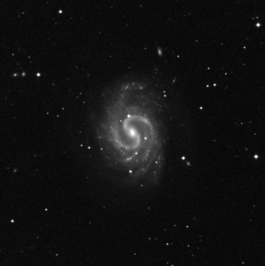 Imagem de referência (DSS2) de NGC 4535 — objeto ainda não capturado no observatório
