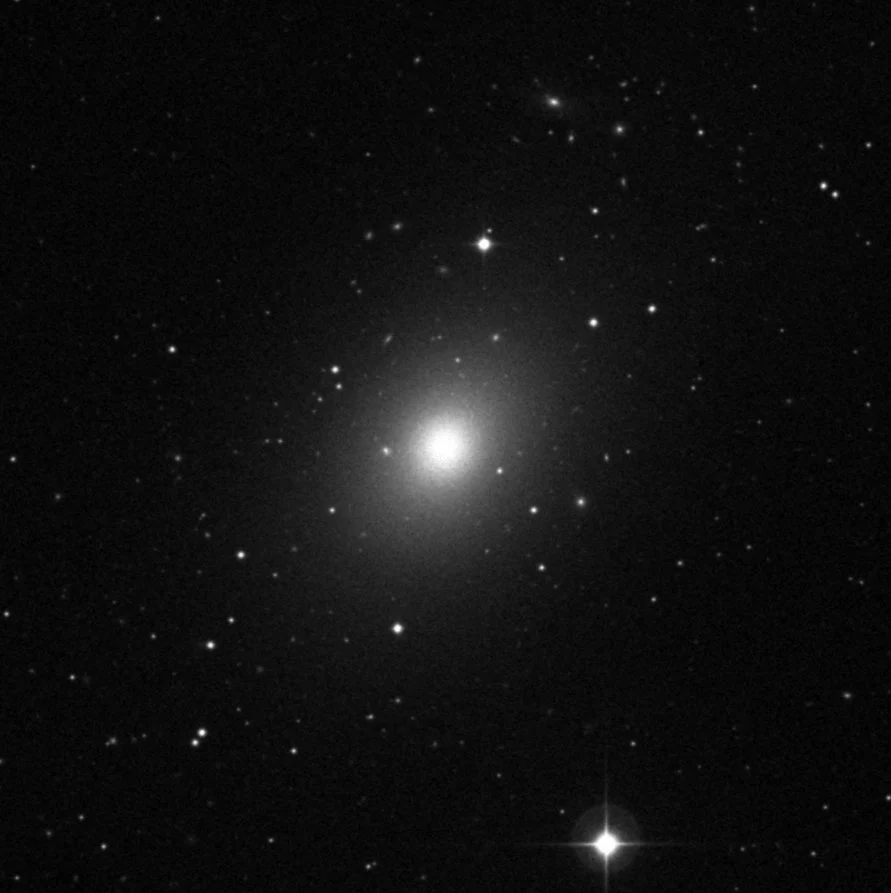 Imagem de referência (DSS2) de NGC 4636 — objeto ainda não capturado no observatório