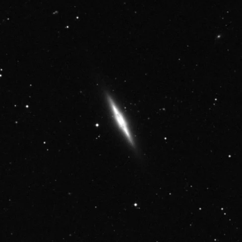 Imagem de referência (DSS2) de NGC 4710 — objeto ainda não capturado no observatório