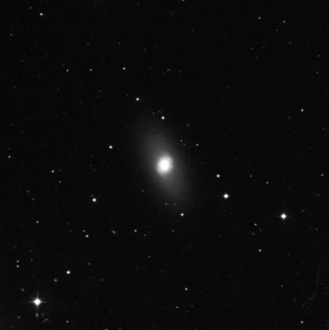 Imagem de referência (DSS2) de NGC 4754 — objeto ainda não capturado no observatório