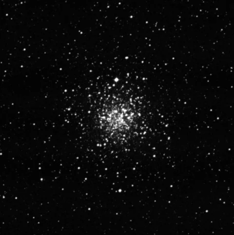 Imagem de referência (DSS2) de NGC 4833 — objeto ainda não capturado no observatório
