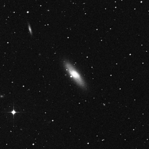 Imagem de referência (DSS2) de NGC 4856 — objeto ainda não capturado no observatório
