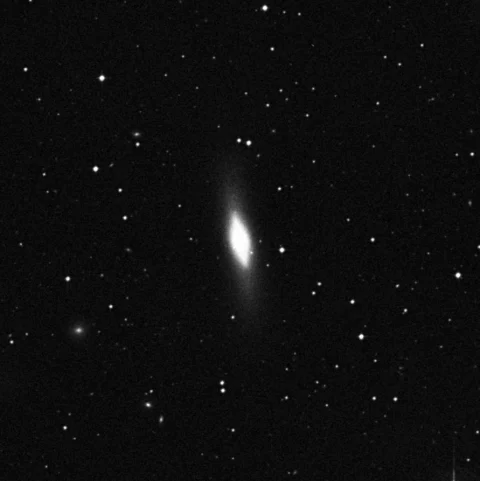 Imagem de referência (DSS2) de NGC 4958 — objeto ainda não capturado no observatório