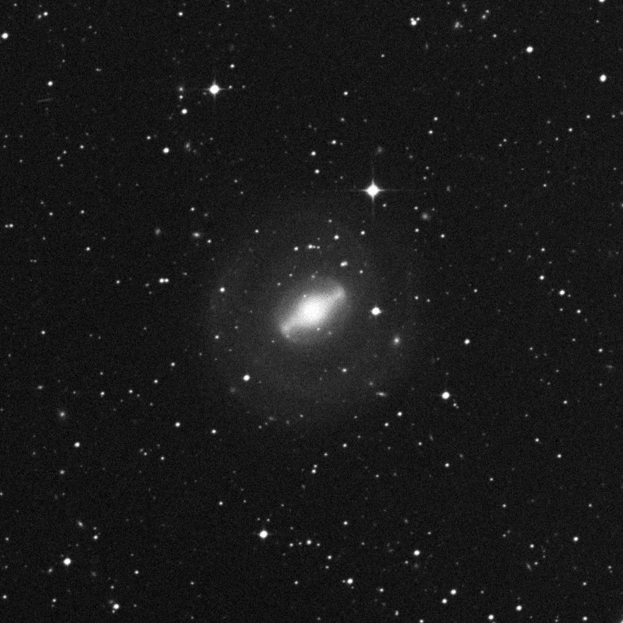 Imagem de referência (DSS2) de NGC 5101 — objeto ainda não capturado no observatório