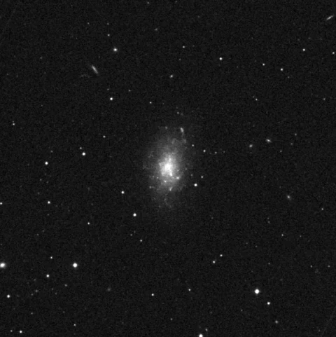 Imagem de referência (DSS2) de NGC 5204 — objeto ainda não capturado no observatório